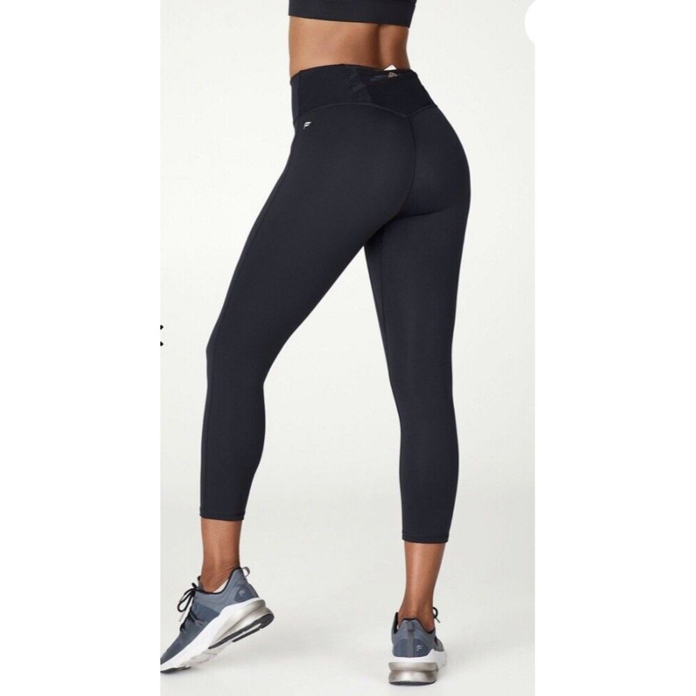 NWT! Fabletics Trinity High Waisted Pocket Capri Leggings XS Black